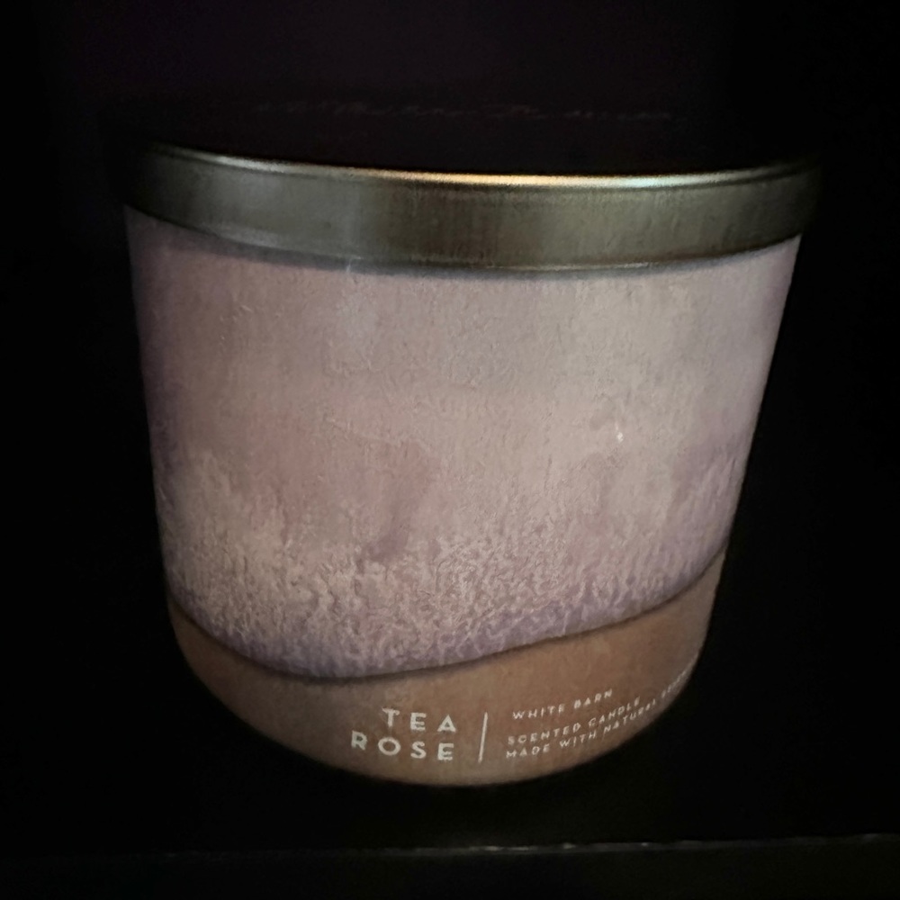 Bath and Body Works/White Barn 3 Wick Candle